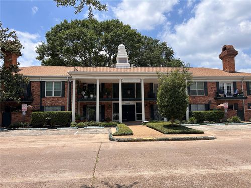 30-3400 Timmons Ln, Houston, TX, 77027-6437 | Card Image