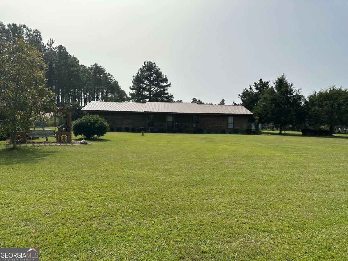 Quincy Ln, Baxley, GA 31513