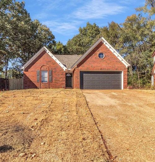 9430 Kaki Ln, Lakeland, TN, 38002-9224 | Card Image