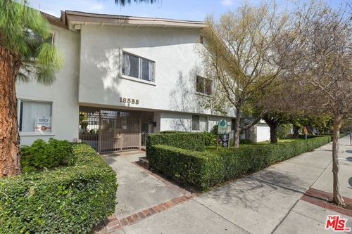 c11-18555 Collins St, Tarzana, CA, 91356 | Card Image