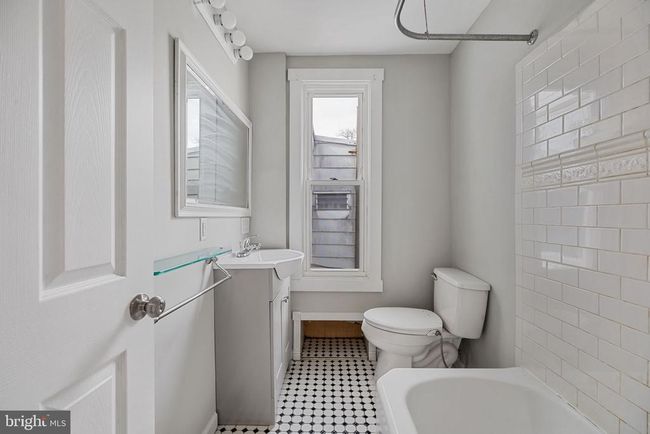 213 Dawson St, Townhouse with 4 bedrooms, 2 bathrooms and null parking in PHILADELPHIA PA | Image 15