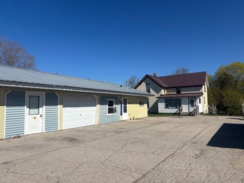 117 Maple St E, LENA, WI, 54139 | Card Image