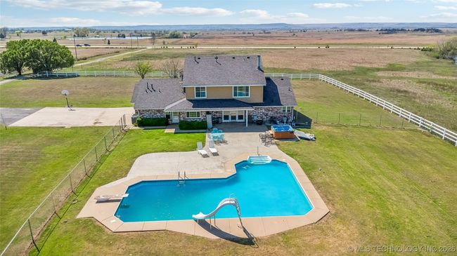 28002 Us 75 Hwy, House other with 4 bedrooms, 4 bathrooms and null parking in Ochelata OK | Image 40