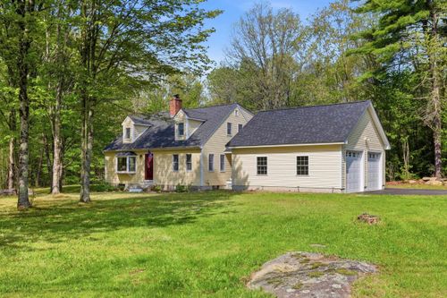 1 Howard Ln, New Boston, NH, 03070-3523 | Card Image