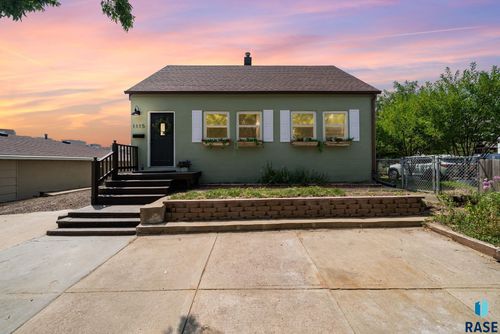 1115 S Sherman Ave Avenue, Sioux Falls, SD, 57105 | Card Image