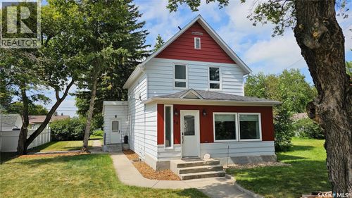 50 Antrim St, Lanigan, SK, S0K2M0 | Card Image