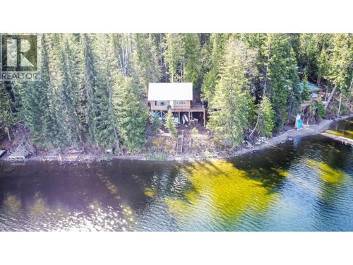 5305 Barriere Rd North, East Barriere Lake, BC, V0E1E0 | Card Image