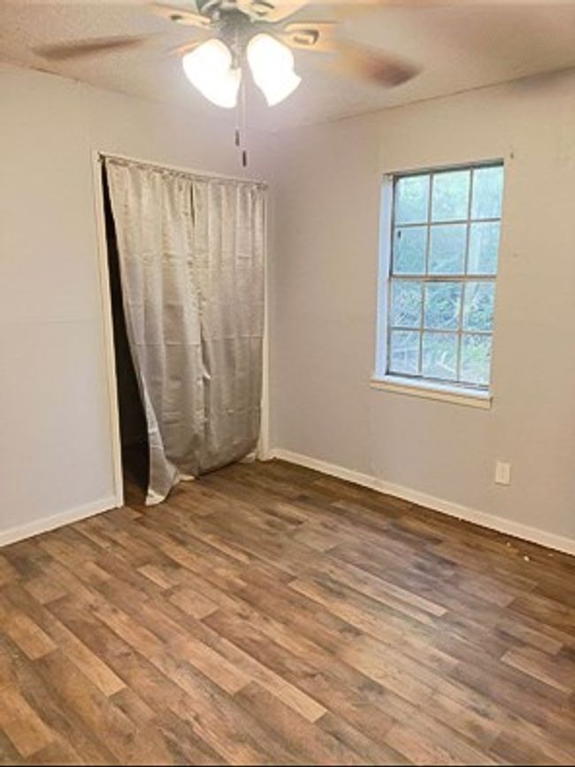 414 Future St, Home with 3 bedrooms, 2 bathrooms and null parking in Palestine TX | Image 6