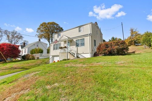 53 Hilltop Dr, Southport, CT, 06890-1206 | Card Image