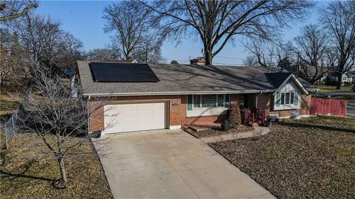 8200 Wood Ave, Kansas City, KS, 66112-1754 | Card Image