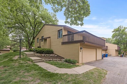 135 W Eagle Lake Dr, Maple Grove, MN, 55369-6148 | Card Image