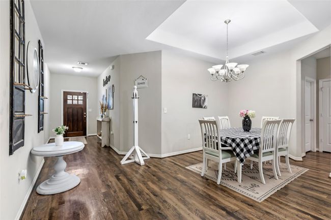 Neutral paint throughout. | Image 8