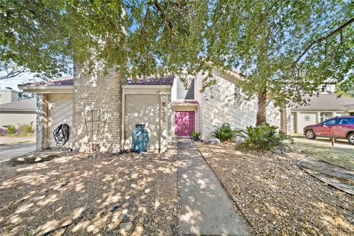 6122 Gallant Forest Dr, Houston, TX, 77088-2309 | Card Image