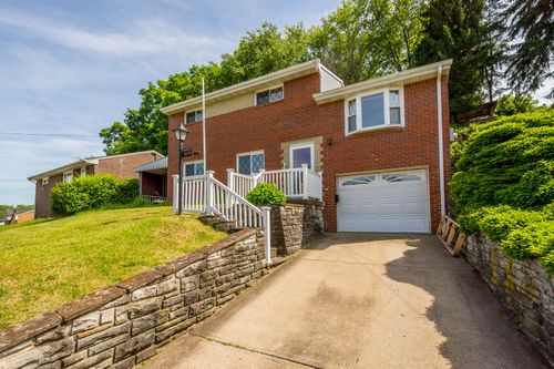 4846 Doyle Rd, Pittsburgh, PA, 15227-1312 | Card Image