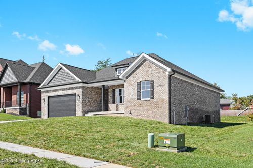 136 Wooded Glen Dr, Mt Washington, KY, 40047-7799 | Card Image