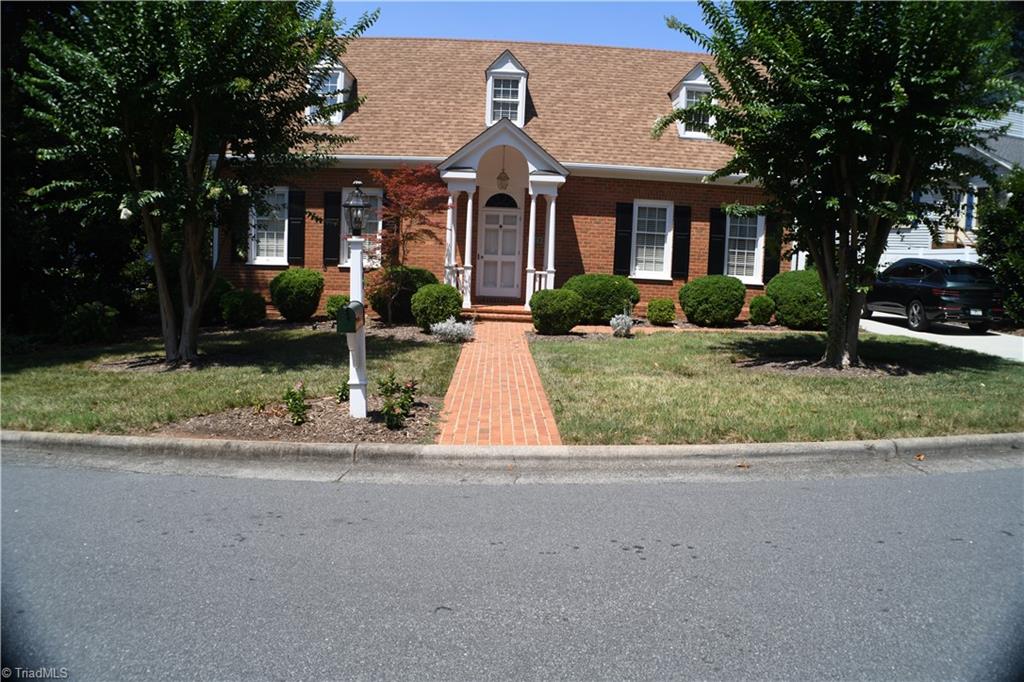 Muirfield Dr, Winston Salem, NC 27104