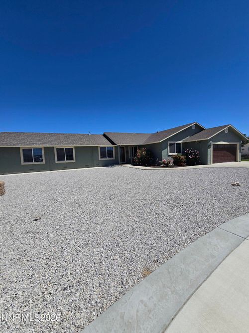 670 Hunter Park Way, Fallon, NV, 89406-5428 | Card Image