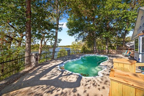 1295 Covenant Cove Ln, Bath Springs, TN, 38311-4317 | Card Image