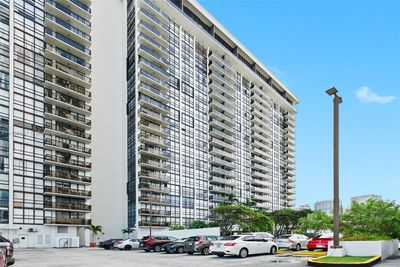 1119 - 600 Ne 36th St, Condo with 1 bedrooms, 1 bathrooms and null parking in Miami FL | Image 1