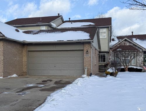 22901 Woodcreek Dr, Taylor, MI, 48180-9325 | Card Image