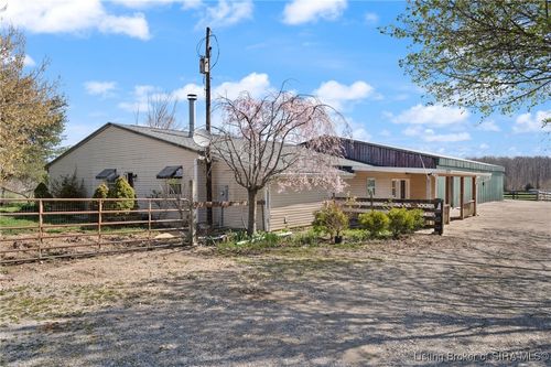 9370 S Horners Chapel Rd, Pekin, IN, 47165-8734 | Card Image