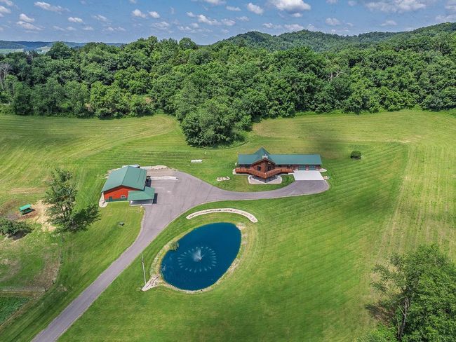 E7498 Mill Rd, House other with 6 bedrooms, 4 bathrooms and null parking in SPRING GREEN WI | Image 4