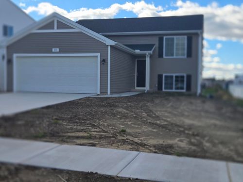 571 Snow Pine Ct, Cedar Springs, MI, 49319-8968 | Card Image