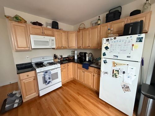 3-220 Middlesex Avenue, Medford, MA, 02155 | Card Image
