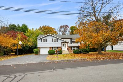 3 Cutting Ln, House other with 3 bedrooms, 2 bathrooms and 4 parking in Burlington MA | Image 3