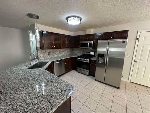10686 Fall Creek Dr, Newburgh, IN, 47630-8717 | Card Image