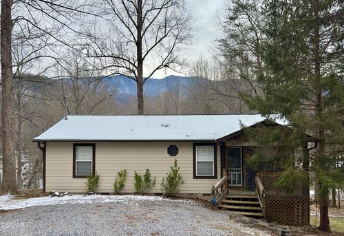 146 Hollow Rd, Cosby, TN, 37722-2412 | Card Image