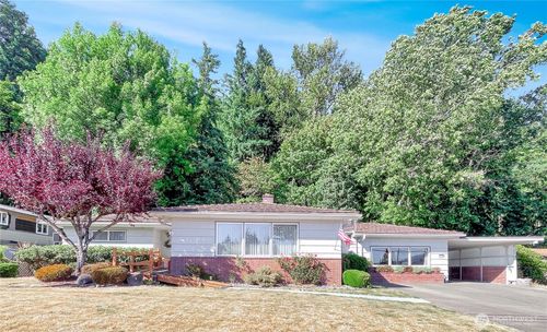 2116 Cascade Way, Longview, WA, 98632-4512 | Card Image