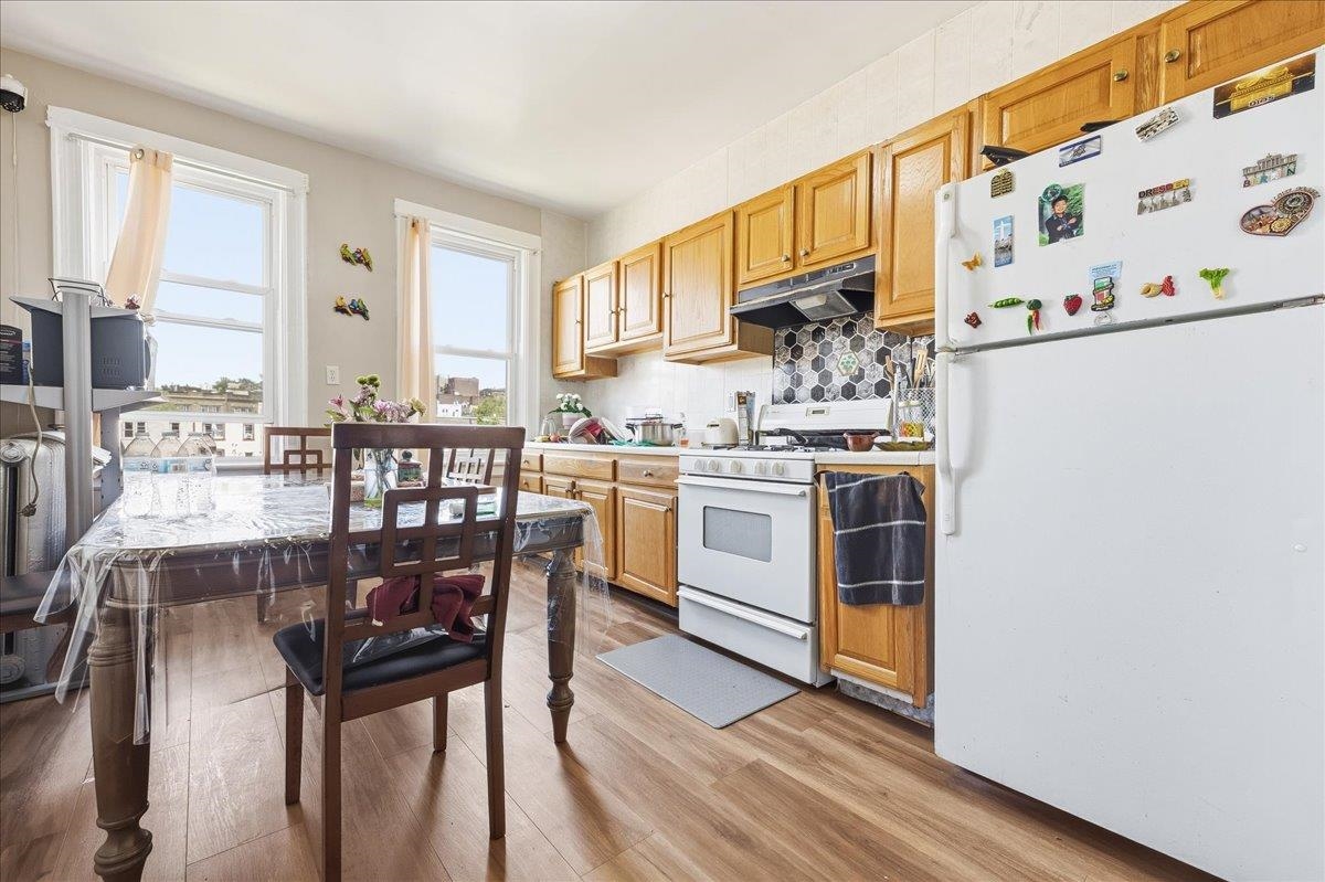 Residential Income in West New York 5