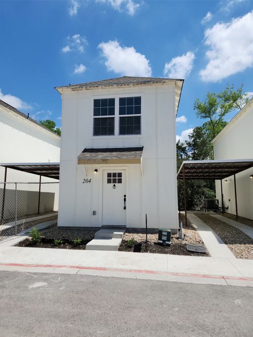 204a-350 Debus Dr Drive, Taylor, TX, 76574 | Card Image