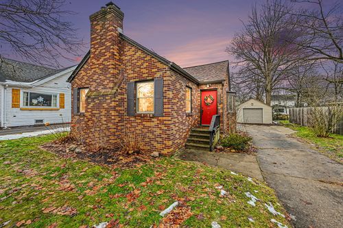 1221 Cambridge Dr, Kalamazoo, MI, 49001-4403 | Card Image