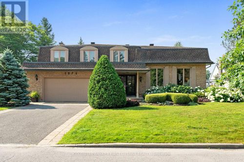 1874 Camborne Cres, Ottawa, ON, K1H7B7 | Card Image