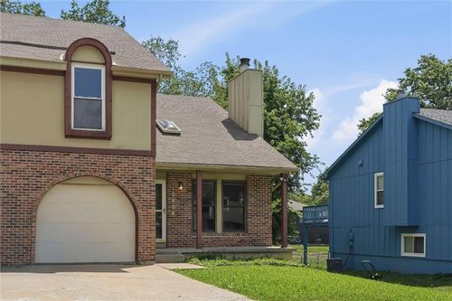 10809 Haskins St, Lenexa, KS, 66210-3709 | Card Image