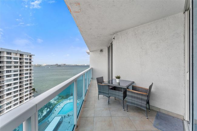 APT-1404 - 1881 79 Th Street Cswy, Condo with 2 bedrooms, 2 bathrooms and null parking in North Bay Village FL | Image 22