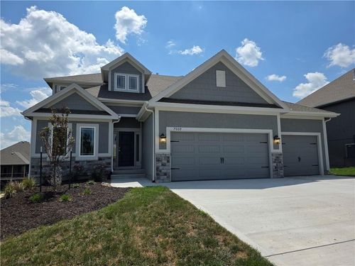 7009 Ne 103rd St, Kansas City, MO, 64156-7702 | Card Image