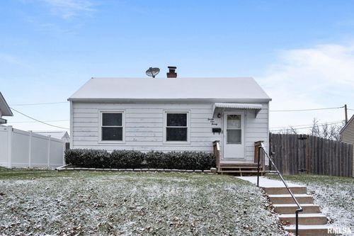 2120 W High Street, Davenport, IA, 52804 | Card Image