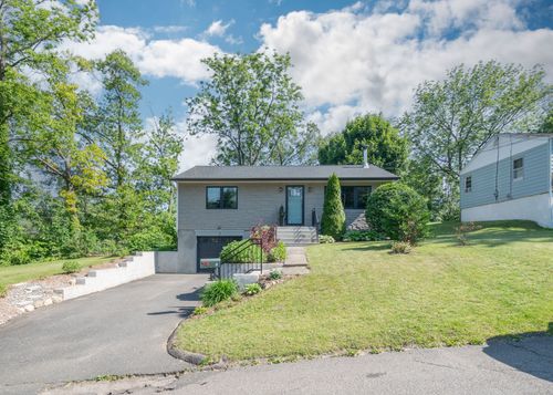 2 Melillo Ave, Bethel, CT, 06801-2828 | Card Image