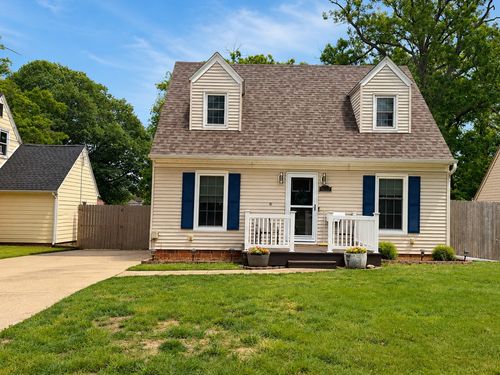 2317 33rd Street, Des Moines, IA, 50310 | Card Image