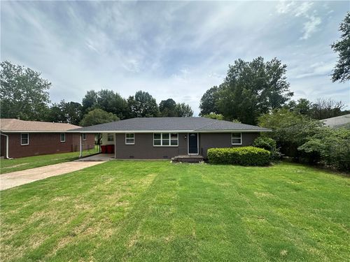 1302 Holloway St, Morrilton, AR, 72110-3712 | Card Image