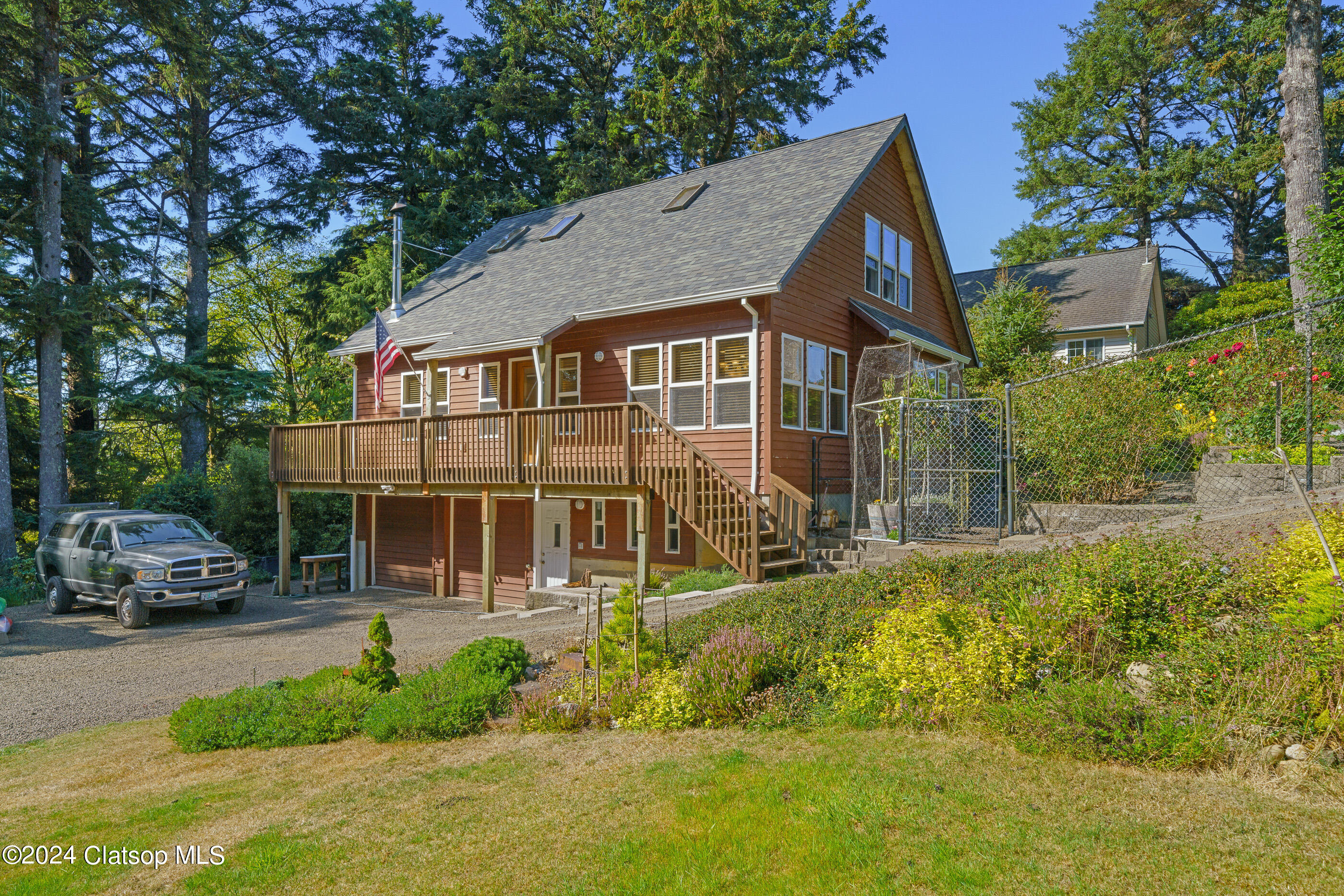 8th St, Tillamook, OR 97141