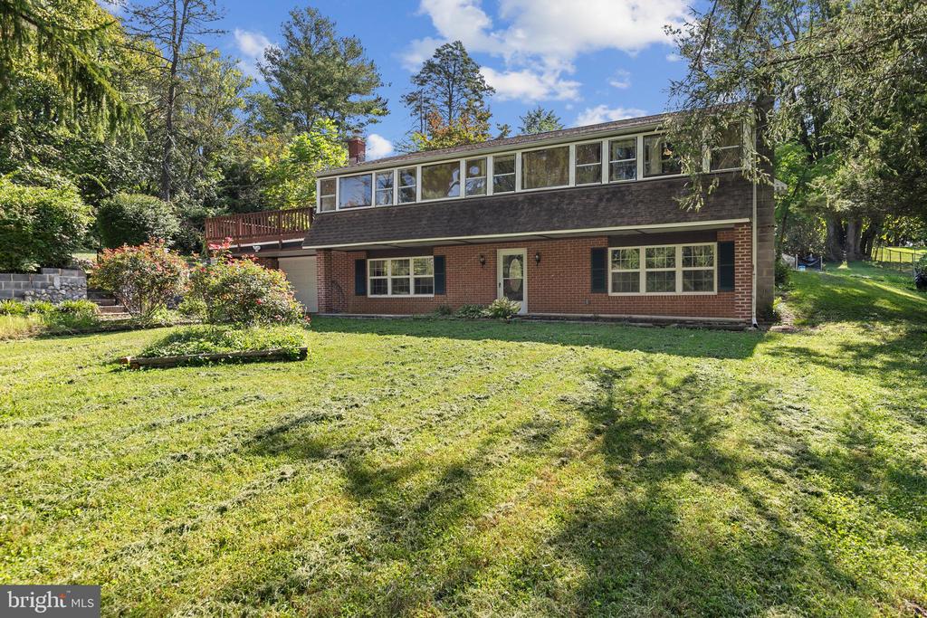 Fairfield Ln, Sykesville, MD 21784