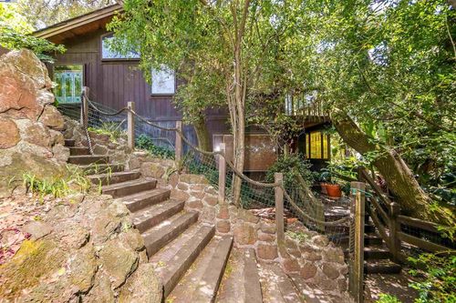 21 Red Rock Way, San Rafael, CA, 94903-3840 | Card Image