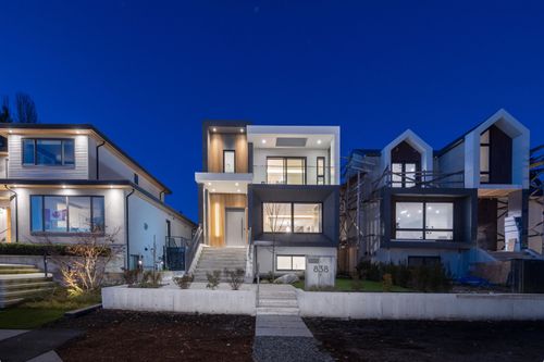 838 E 14th St, North Vancouver, BC, V7L2P6 | Card Image
