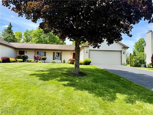 524 Shadydale Dr, Canfield, OH, 44406-9655 | Card Image
