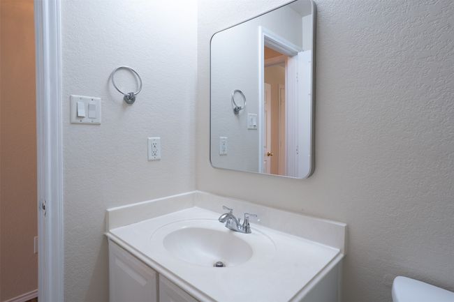2nd Bathroom | Image 29