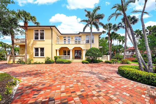 115 18th Street, BELLEAIR BEACH, FL, 33786 | Card Image